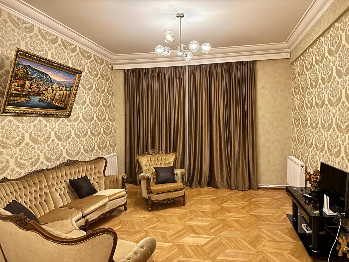 4 Bedroom Suite Apartment Ln Tbilisi City エクステリア 写真