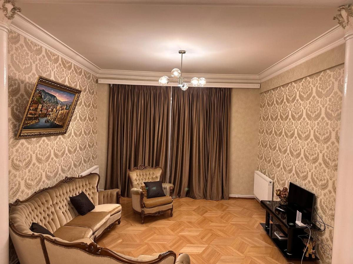 4 Bedroom Suite Apartment Ln Tbilisi City エクステリア 写真