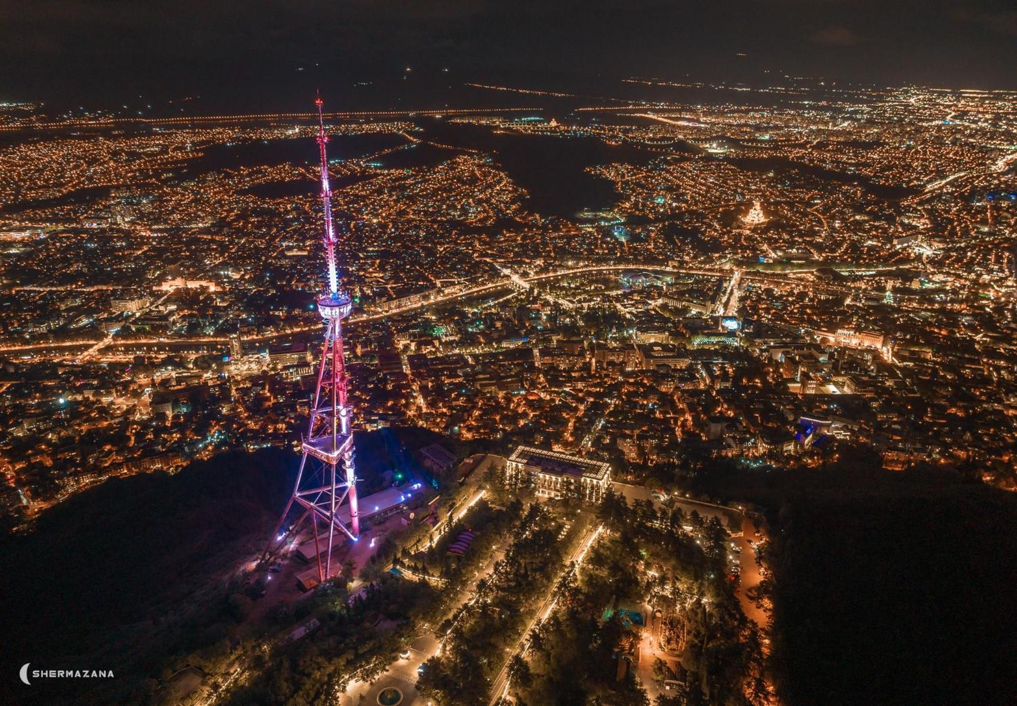 4 Bedroom Suite Apartment Ln Tbilisi City エクステリア 写真